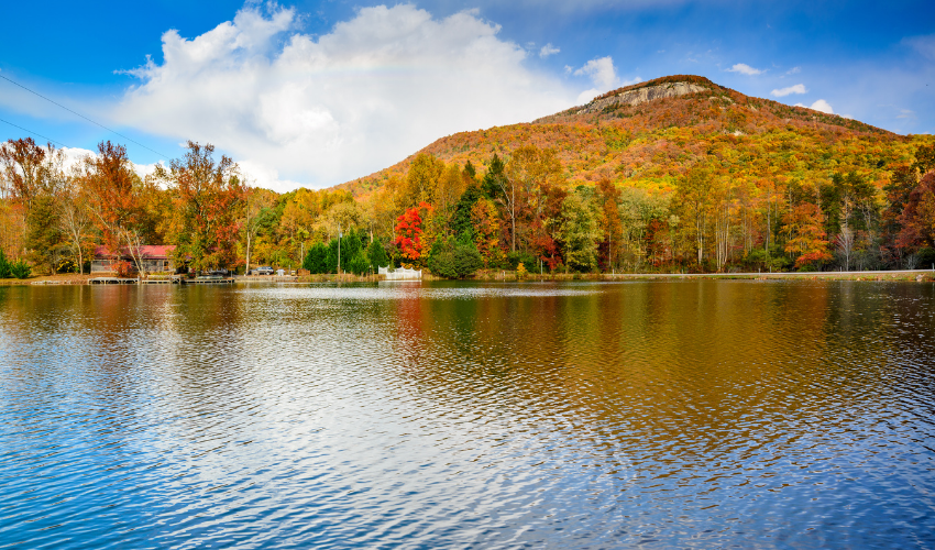 Where to See the Most Colorful Fall Foliage Near Helen: Mt. Yonah